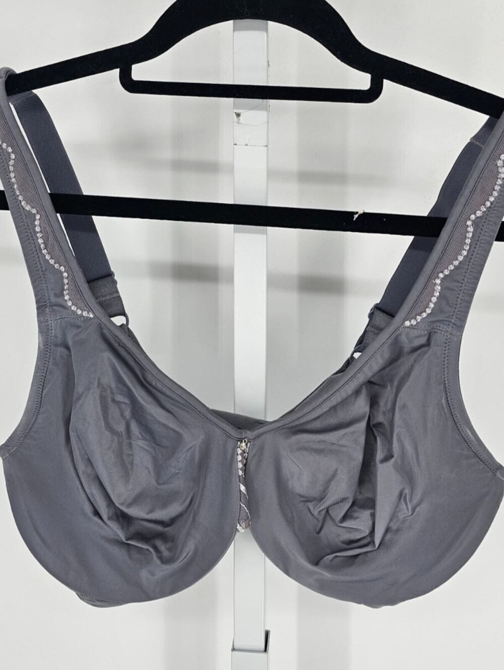 Olga Womens Sz 36D Unlined T Shirt Bra Style 35902 Silver Gray Embellished